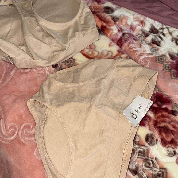 Women's Cream Intimates Set with Removable Pads NWT looks like L - Picture 15 of 15
